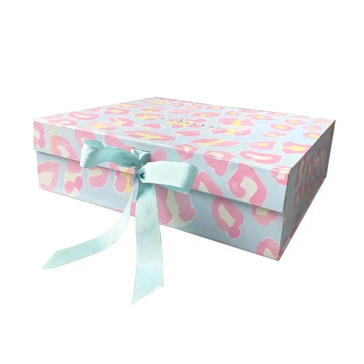 Printed ribbon close box